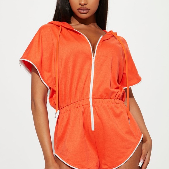 Fashion nova jumpsuit - Picture 3 of 3